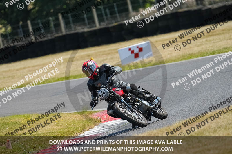 cadwell park;cadwell park photographs;cadwell trackday photographs;enduro digital images;event digital images;eventdigitalimages;peter wileman photography;racing digital images;trackday digital images;trackday photos